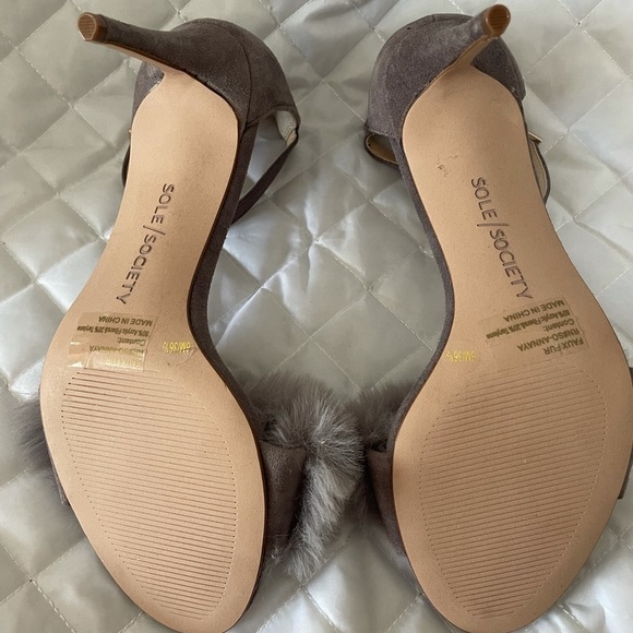 New Sole Society Annaya Furry Heels 6.5 - Picture 5 of 5